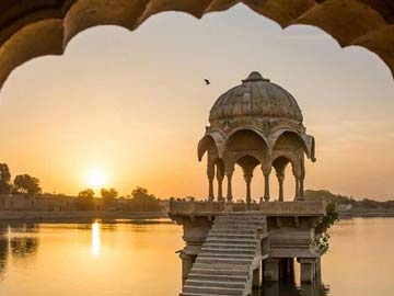 Gadisar Lake